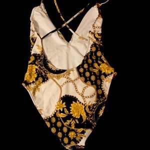 Juniors one piece swimsuit